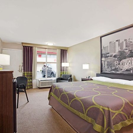 Super 8 By Wyndham Oklahoma/Frontier City Edmond Exterior photo