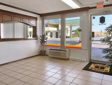 Super 8 By Wyndham Oklahoma/Frontier City Edmond Exterior photo